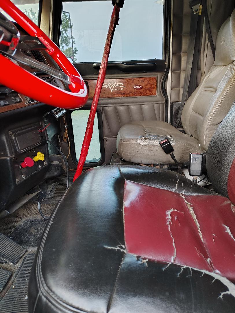 2005 PETERBILT 379 - Image 24